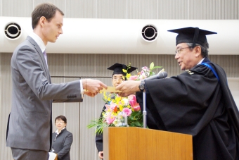 学位記授与