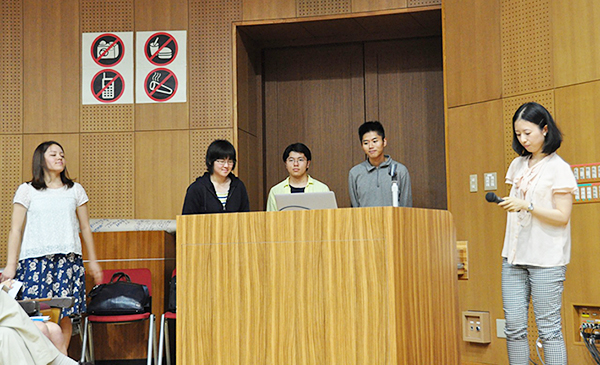 Presentations by five student workshop members