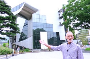 Prof. Stewart explaining the Centennial Hall at Tokyo Tech