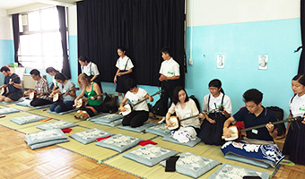 Introduction to traditional Japanese musical instruments (koto and shamisen) at Higashi Chofu Junior high School, Ota Ward