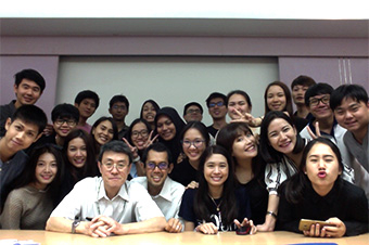 TAIST classmates. Shuhei Teguri, 1st-year master's student, Life Science and Technology (back row, second from left)