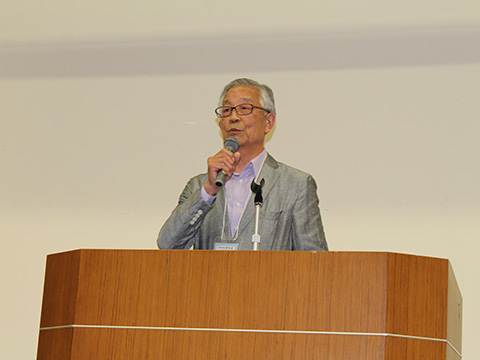 Alumni Association President Yoshio Ishida