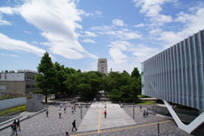 本館_新図書館_青空