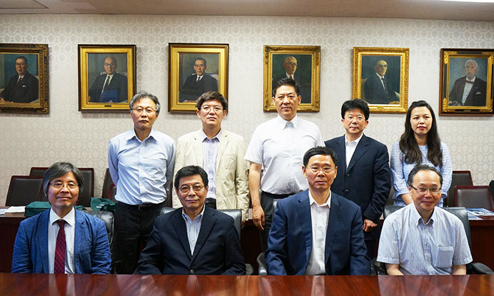 Executive Vice President Maruyama and President Guo (Front row center, left and right)