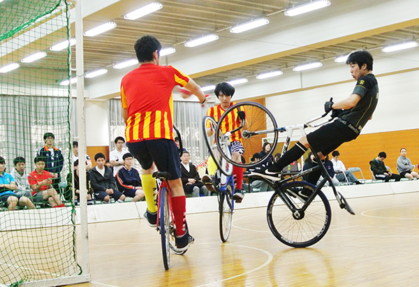 全日本学生サイクルサッカー選手権大会の様子
