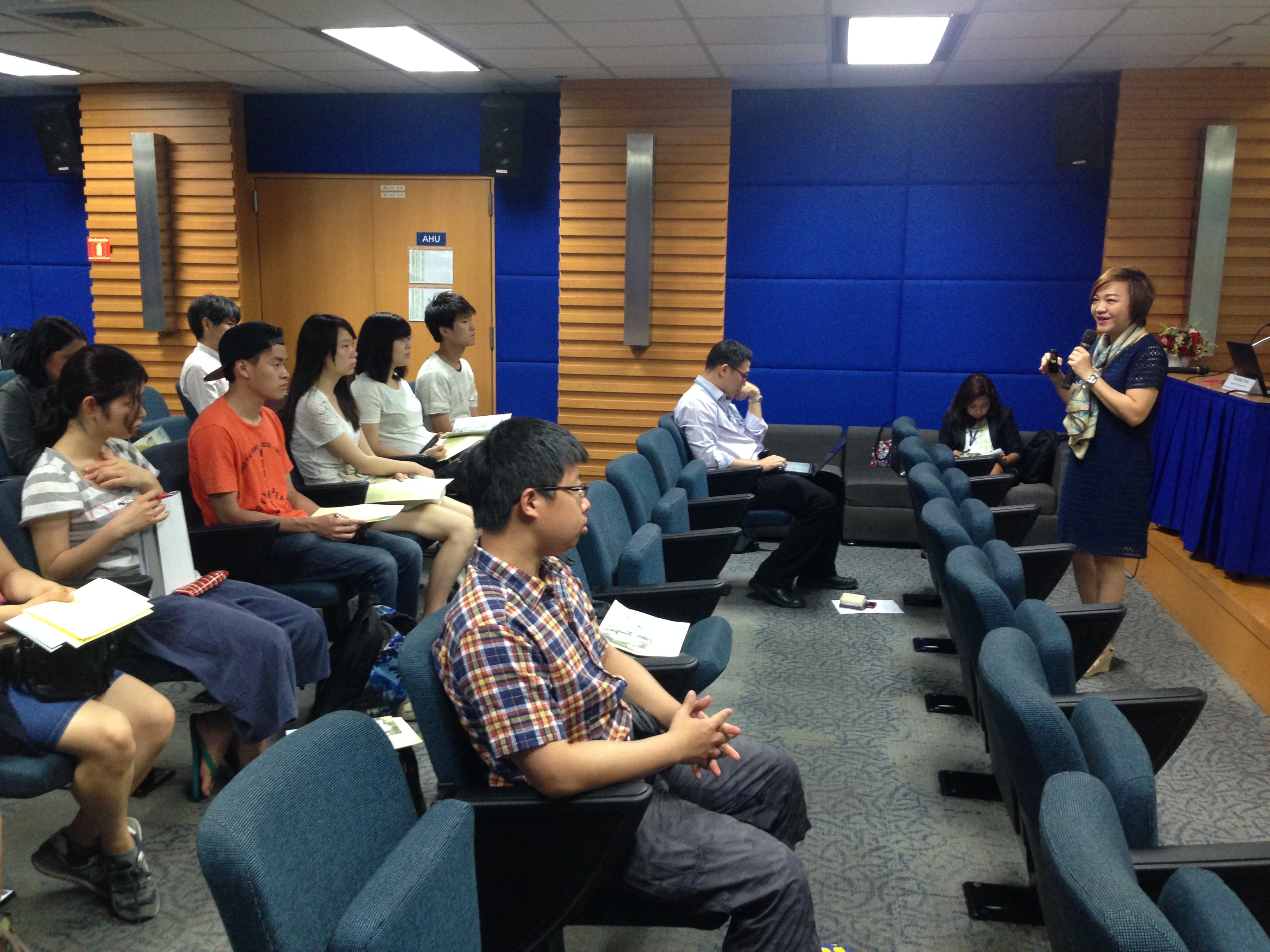 Global Scientists and Engineers Course Short-Term Study Abroad Program visit to NSTDA-1