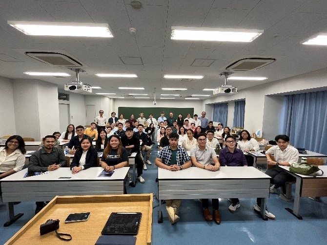  De La Salle University students visits Tokyo Tech.