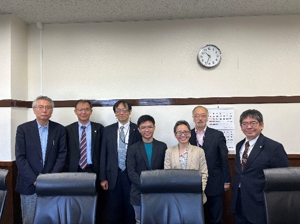  Dr. Kathleen Aviso, Dean, College of Engineering, De La Salle University visits Tokyo Tech.