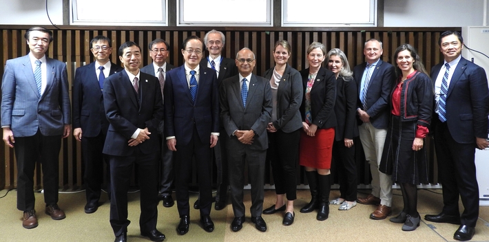The University of Waterloo's delegation visits Tokyo Tech