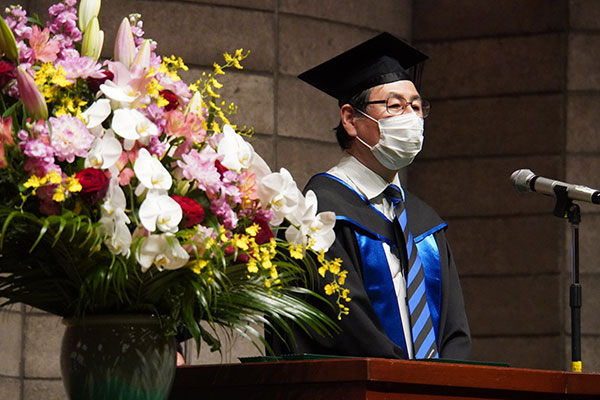 Dean of the School of Science Kotaro Yamada