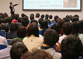 Assistant Professor Takahashi's presentation at the Ookayama Campus