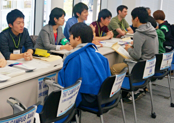 Individual consulting at the Ookayama Campus