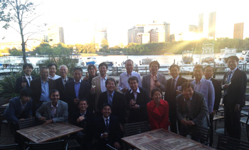 A commemorative photograph opportunity with members of the delegation, and MIT Department Head Professor Chen and others before a dinner party hosted by MIT