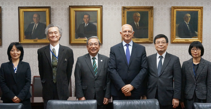President Mishima (center left) and President Acar (center right)
