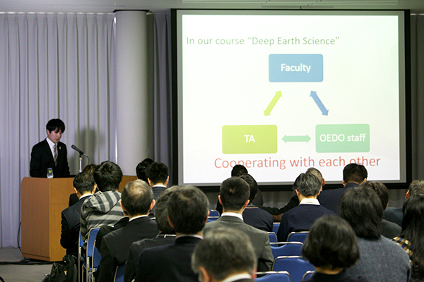Faculty members join forces with TAs to develop MOOC content at Tokyo Tech's OEDO