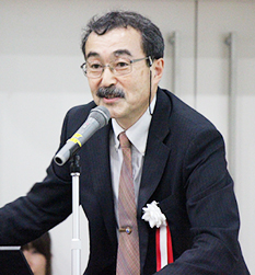 Tokyo Tech's Executive Vice President Ando giving a closing address