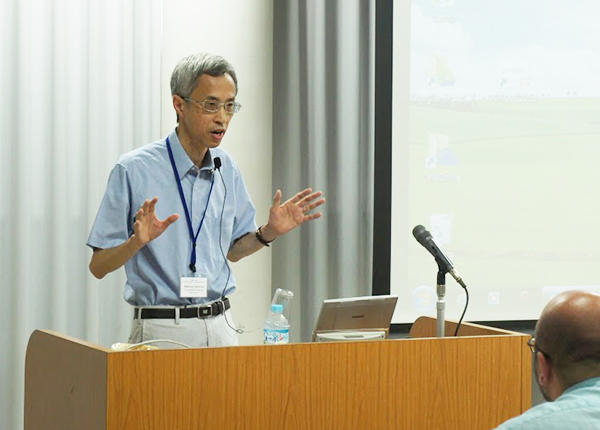 Professor Nishimori during his lecture