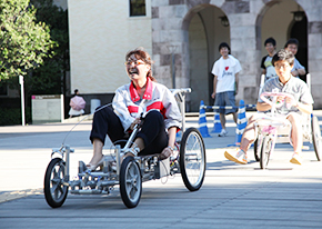 Team YAMADA Motor's differential gear car (SUS Co. Ltd.)