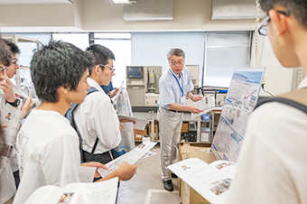 2nd Academic Group lab tour