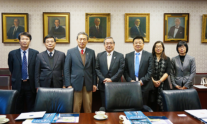 President of Tongji University visits Tokyo Tech