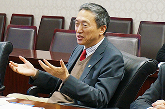President Pei at the meeting