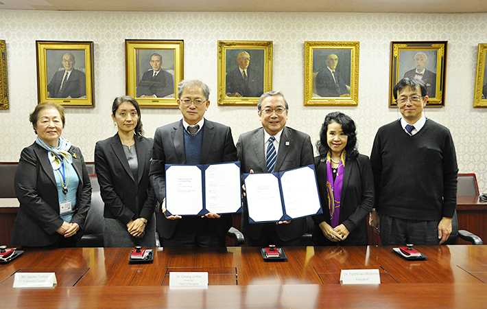 (from left) Professor Hirose, JFIT Programme Coordinator Tsutsui, Director Kim, President Mishima, Professor Yamaguchi, and Professor Takada