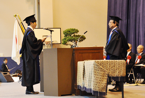 Valedictorian's speech at the graduate student graduation ceremony