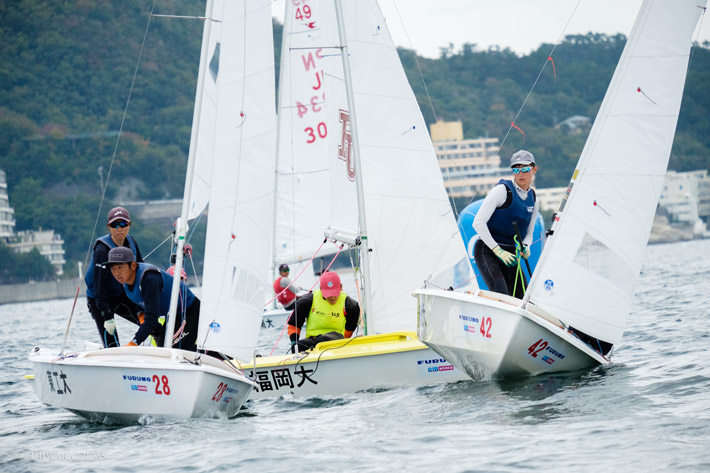 Hagiuda (behind) and Ido in boat on left