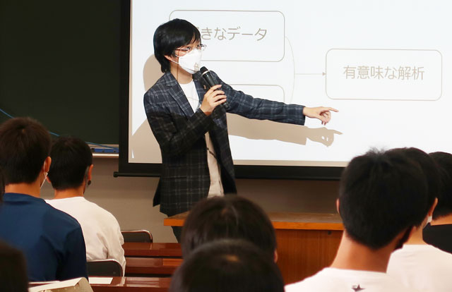 Participant explaining researcher's perspective using diagrams