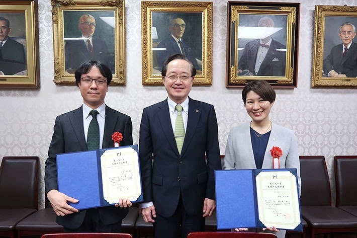 From left: Assistant Professor Tomohiro Amemiya, President Kazuya Masu and Associate Professor Ayuko Hoshino