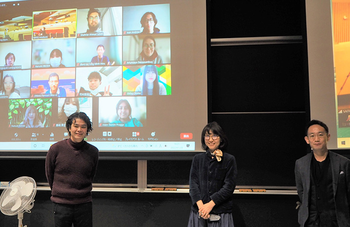 Group photo after presentations