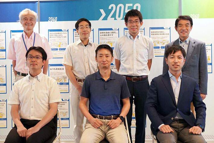 DLab Research Grant 2022 recipients (front left) Assoc. Prof. Isobe, Assoc. Prof. Funakoshi, Assoc. Prof. Ohashi, (back left) DLab Director Isao Satoh, Assoc. Prof. Hasegawa, Assoc Prof. Shirane, DLab Assoc. Director Naoto Ohtake