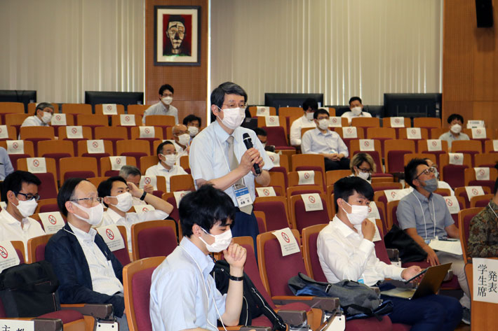 Q&A session after each presentation by students