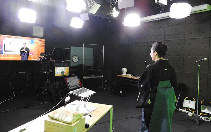 Live streaming from a studio at Tokyo Tech