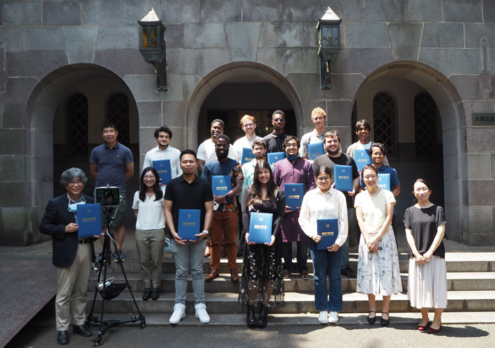 Group photo of participants and staff