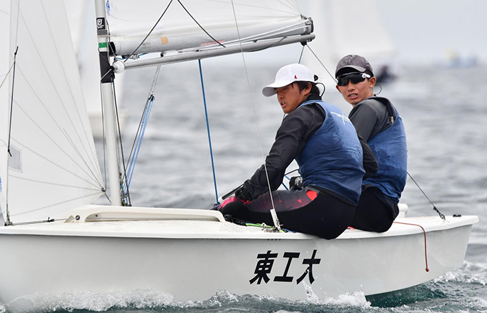 Nishioka (left) and Makita pair