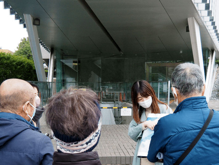 Local residents on tour of little-known spots on Ookayama Campus