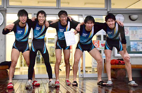 Runner-up team (from left): Akimoto, Mizutani, Oshiro, Hamada, Ishiba