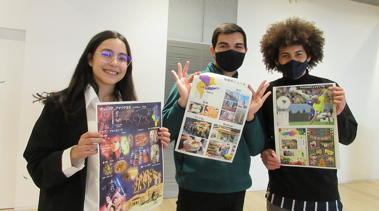 International students give final presentations to youngsters upon completion of Japanese courses