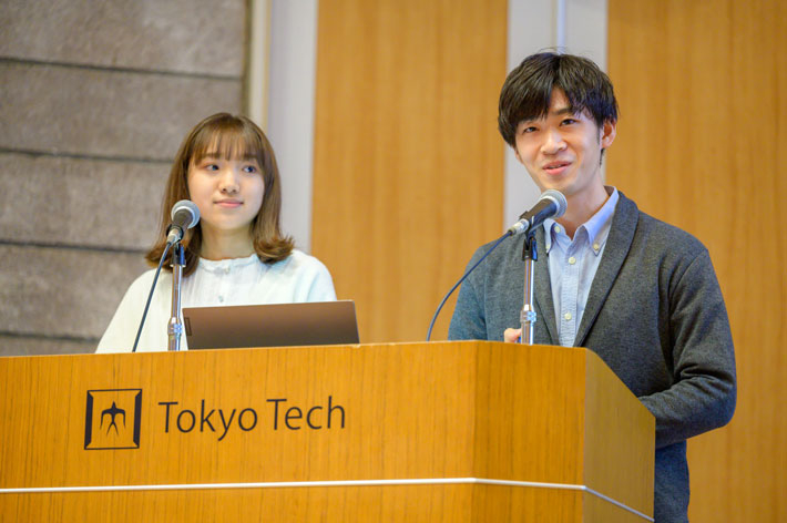 Student moderators Sakai (left) and Koyama