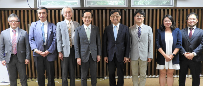 Commemorative photo after the meeting (from left: Prof. Kim, Vice President Hayashi, Executive Vice President Satoh, President Masu, President Kim, Professor Chulhong Kim, Department Chair of Convergence IT Engineering and Program Chair of Medical Science and Engineering, Ms. Hye Yong Choi, Manager of External Relations and Communications Team, Mr. Sukon Lee, Manager of Strategic Planning Team)