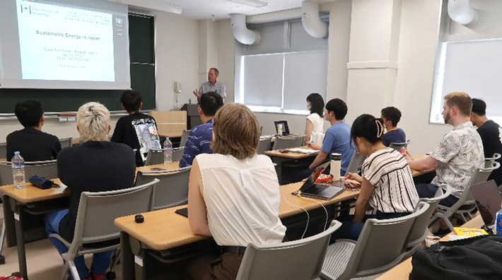 Lecture on sustainable energy in Japan by Prof. Cross