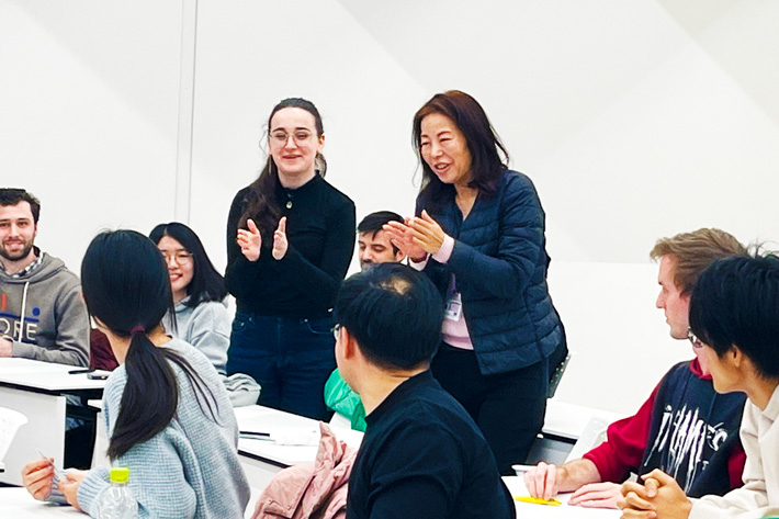 Participants practicing self-introductions