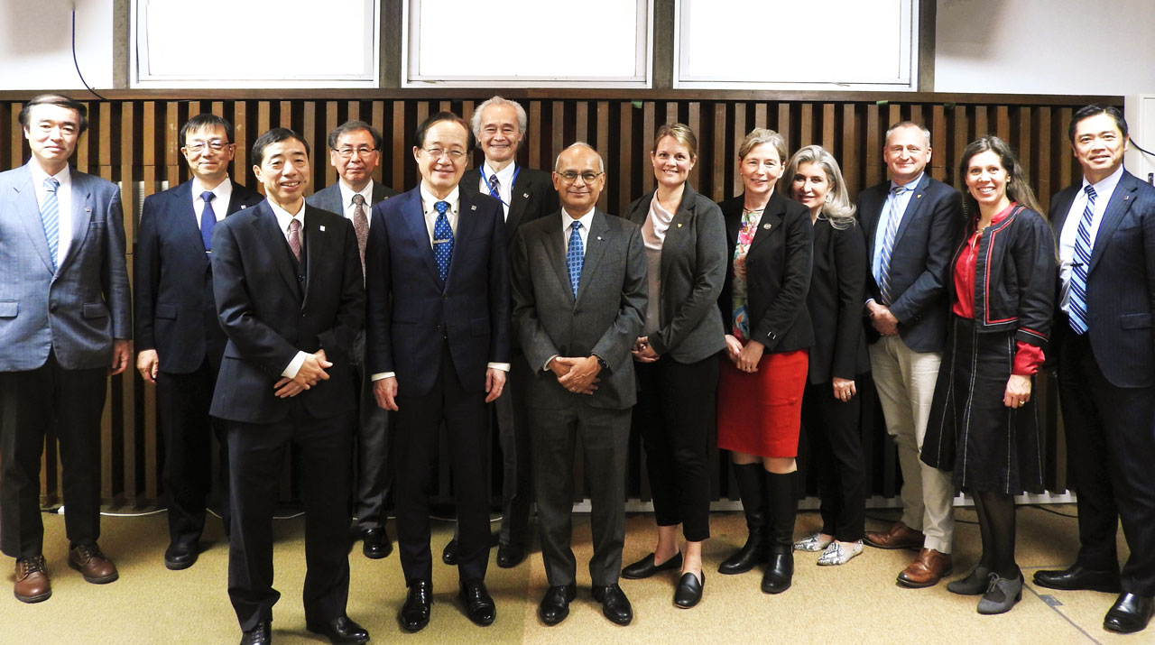 Delegation from the University of Waterloo Visits Tokyo Tech