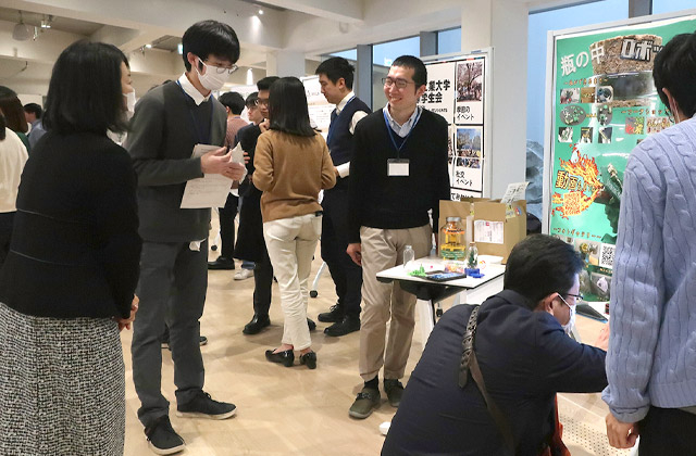 Lively poster presentation