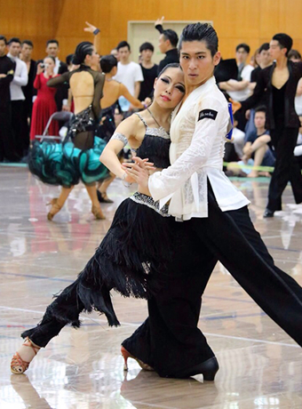 Kohei Tazoe and Miyako Mizuno (Shirayuri University), 6th in both samba and rumba for 2nd and 3rd-year students, Photo courtesy of Misa Momokawa