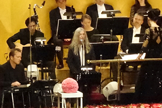 Patti Smith performing Bob Dylan's "A Hard Rain's A-Gonna Fall"