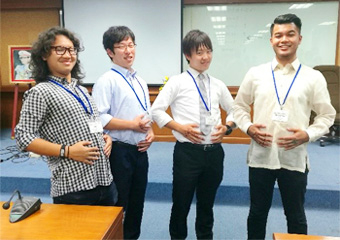 Ichii (second from right) with other students