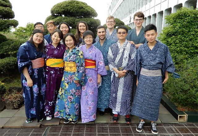 Experiencing the tea ceremony and kimono