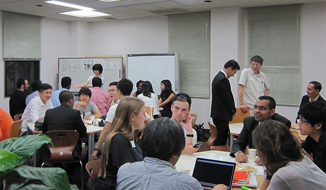 Lively introductions and discussions at International Student Lounge